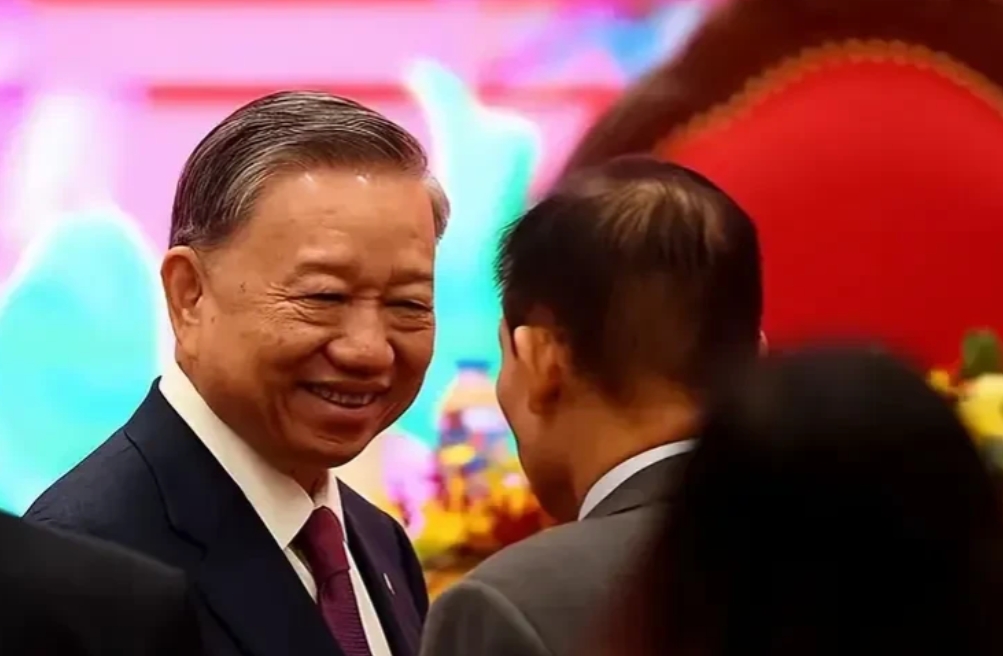如果越南修高铁，会承包给中国吗？
苏林，越共中央总书记、国家主席苏林上任后首访来
