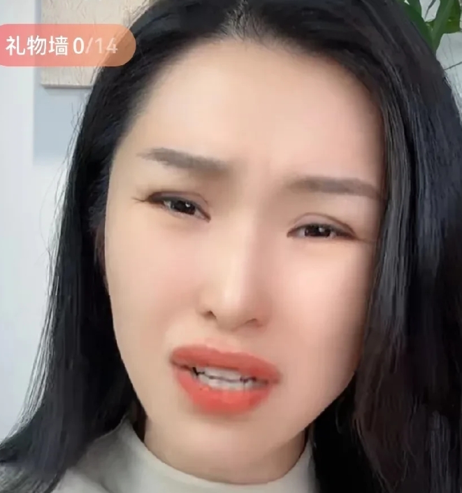 汪小菲搞不定舆论！

刚刚，博主直播时说:”我觉得兰姐惯得这个傻儿子一身坏毛病，