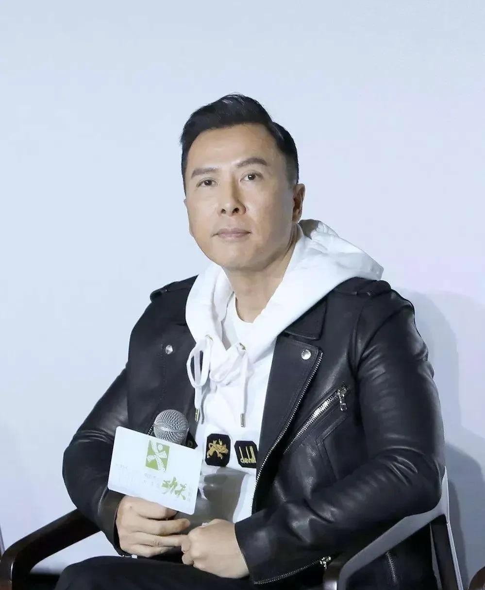 甄子丹自曝失眠睡不好觉

                           