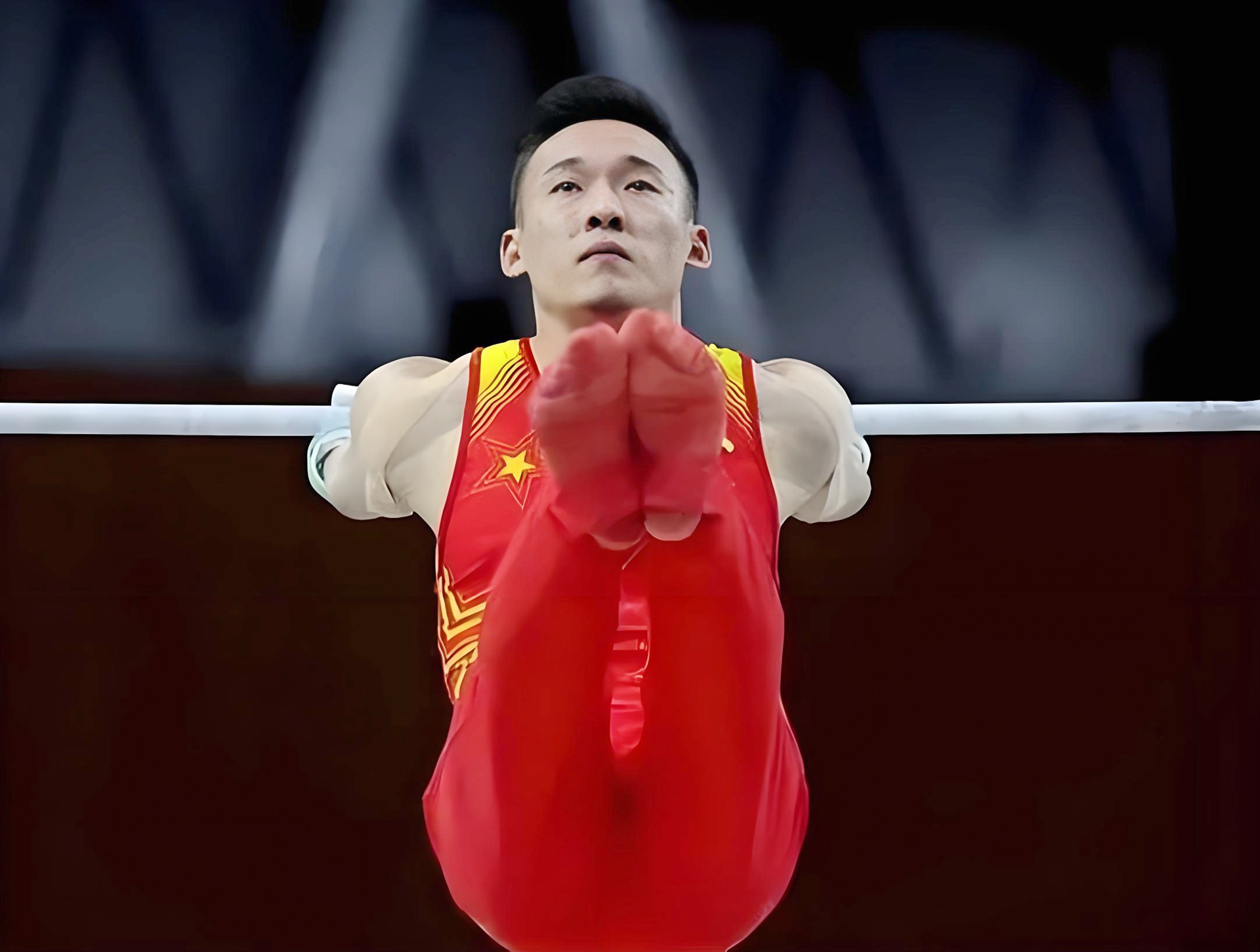 张博恒肖若腾分获亚季，日本选手冈慎之助登顶
2024年巴黎奥运会，男子体操个人全