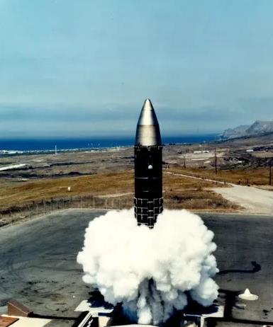 确实没有提前通知，估计美国和乌克兰当时魂都没了，因为之前为了避免引起预判，美俄之