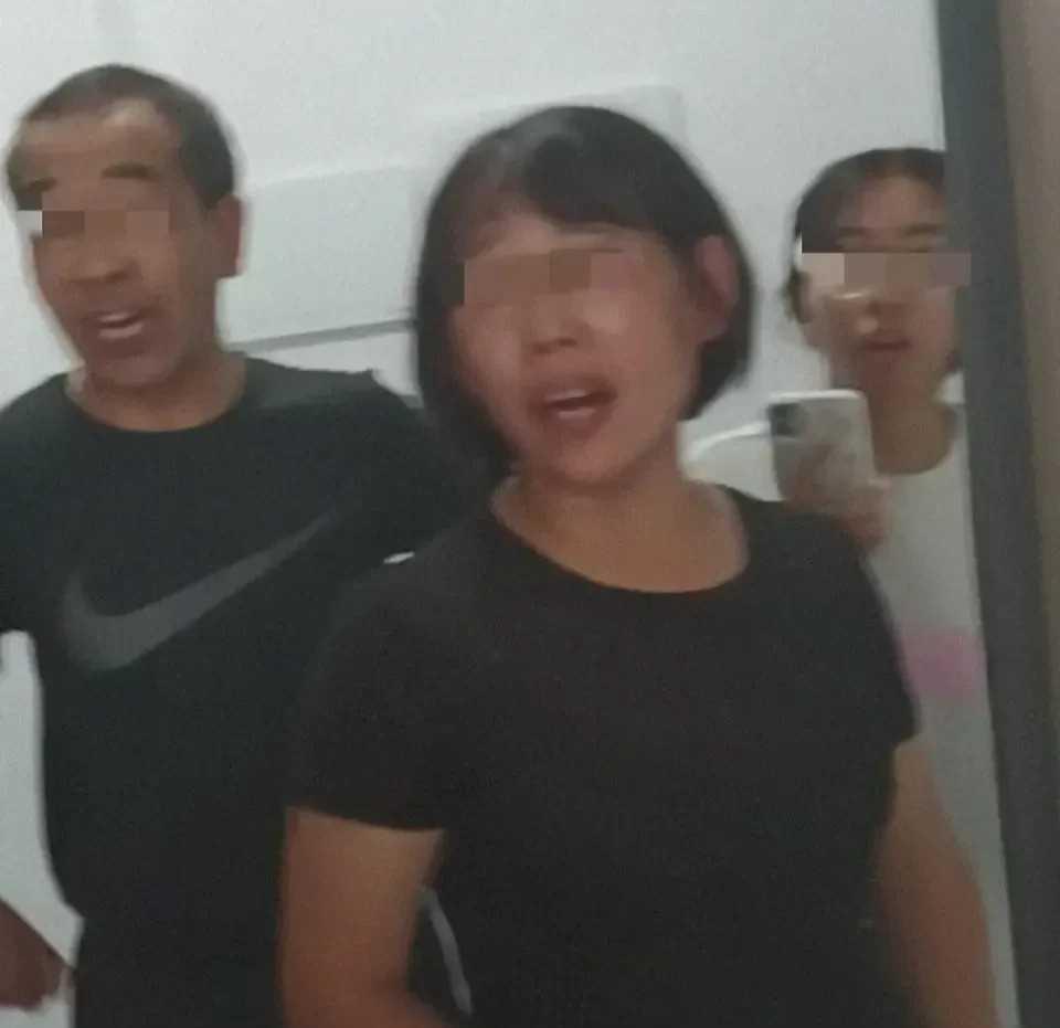江西上饶房东丑事接连曝光，令人咋舌。这名房主不仅房产违建，且有政府内部人士透露即