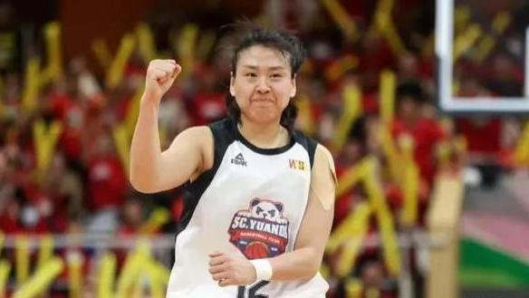 15连胜！四川女篮90：83北京女篮，韩旭29分10篮板，李梦23分5助