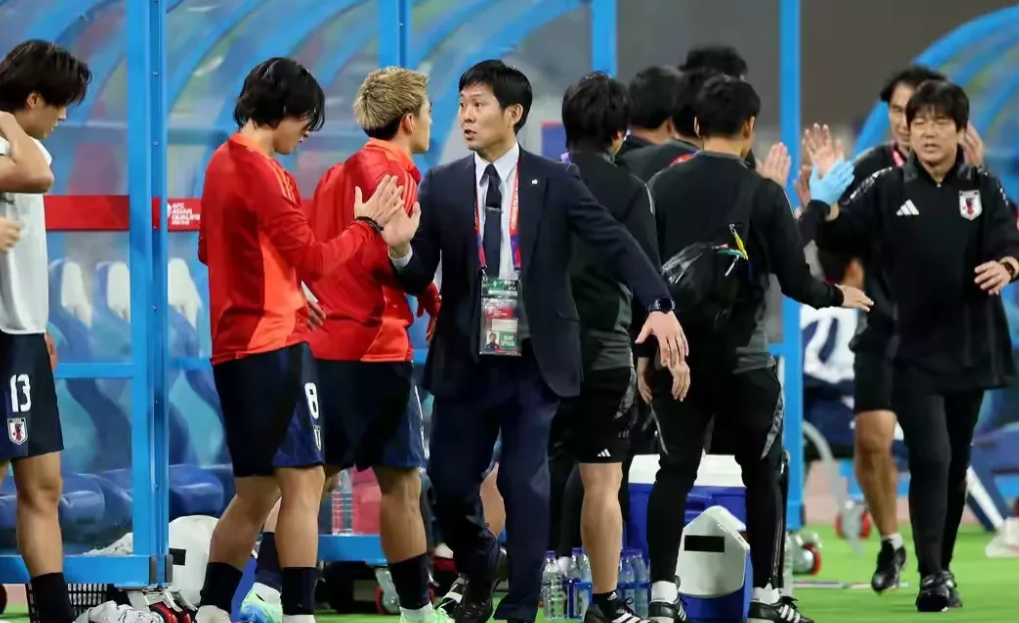 大家都在讨论日本队会不会放水？其实本来就是个伪命题，他们没有理由放水啊！

直接