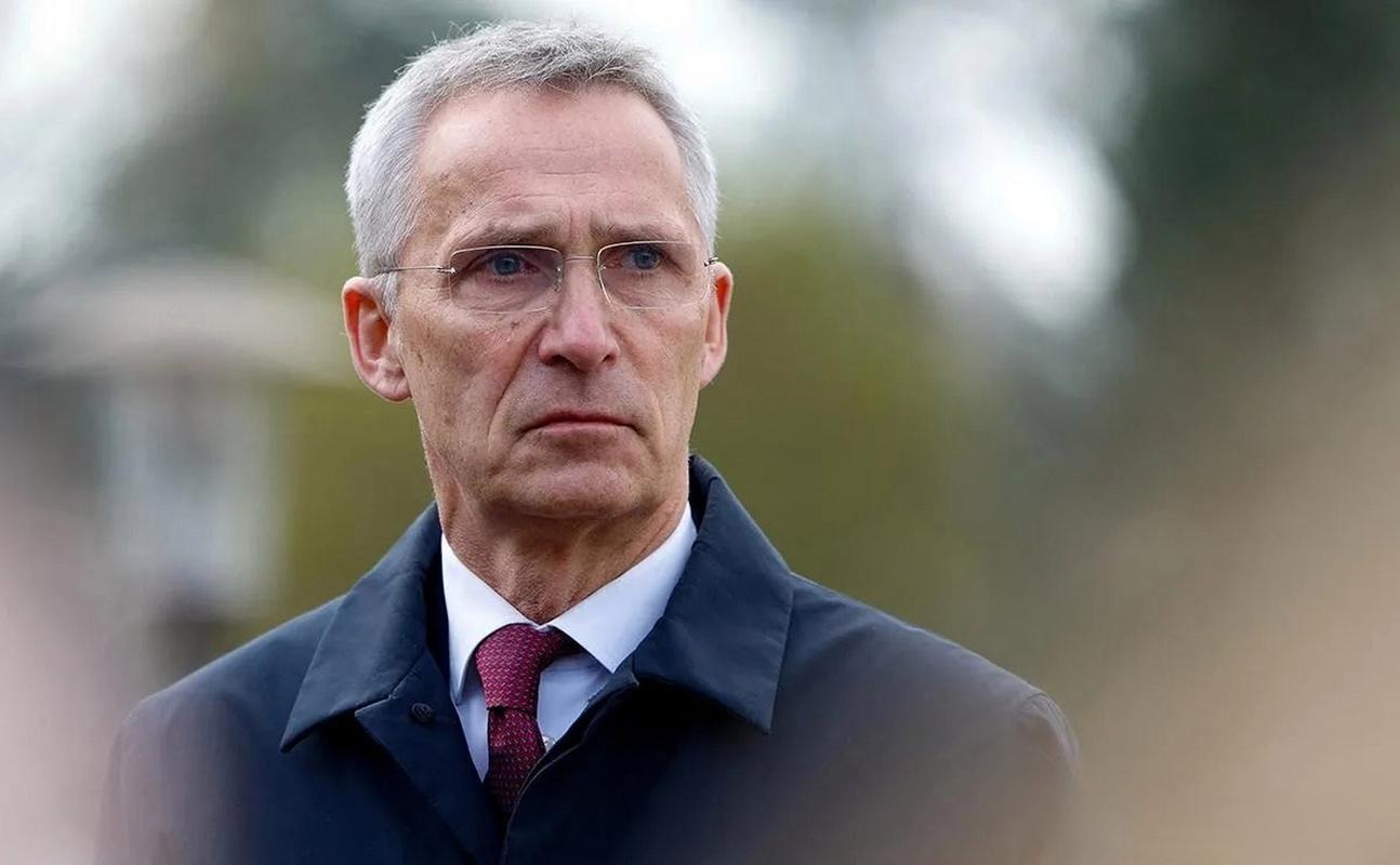 北约秘书长换届将即，冯德莱恩遭反对，美国又钦点另一人。对于现任的北约秘书长斯托尔