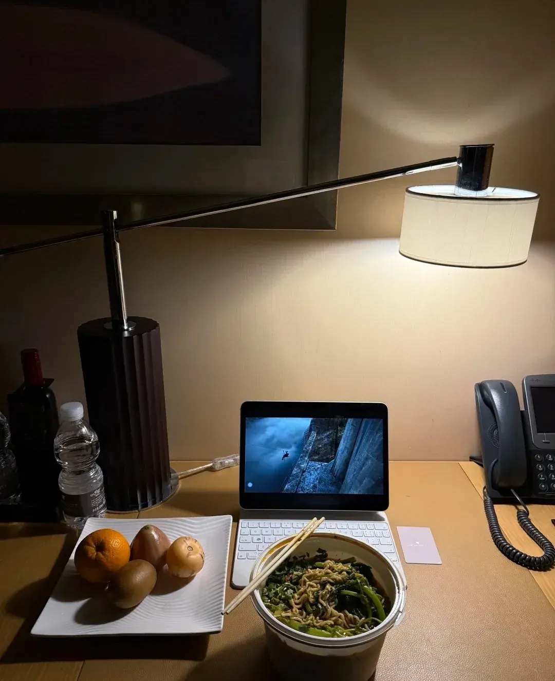 45岁以上的人员找不到工作不能完全怪企业，因为达到45岁的人有以下特点：1、腿逐