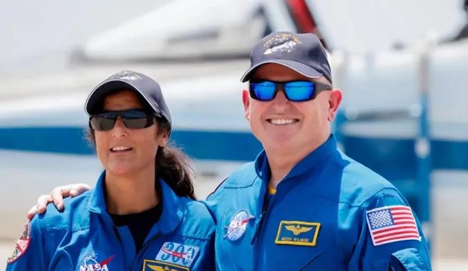 美国两个宇航员什么时候回来是波音自己公布的计划日程。
但是根据我上班摸鱼划水的经