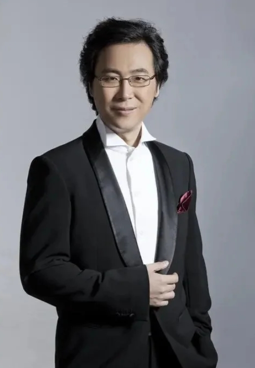 想接母亲来同住怕妻子不同意，反被妻子教育