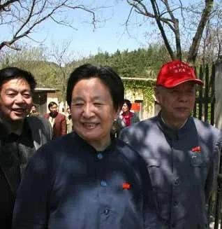 2007年4月18日上午，平山革命历史陈列馆落成典礼在革命圣地西柏坡举行。毛泽东