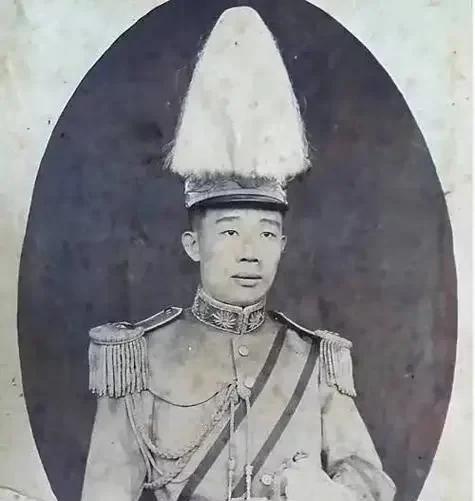 1929年，周西成接到蒋介石的最后通牒，让他通电讨伐桂系。周西成：“出卖朋友的事