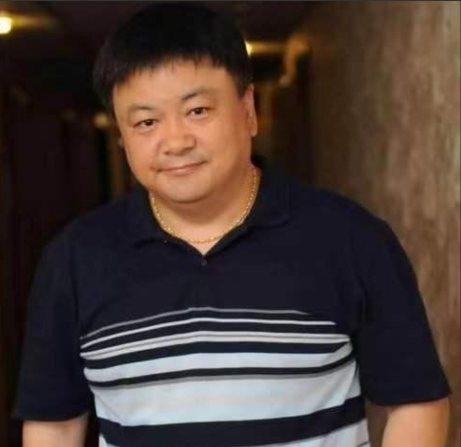 1991年，洪剑涛家的保姆找他借10万块钱买房，他二话没说就借了，随后保姆就辞职