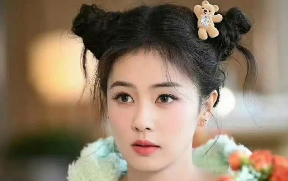 白鹿这头发是怎么养的，竟然连发缝都没有，太羡慕了