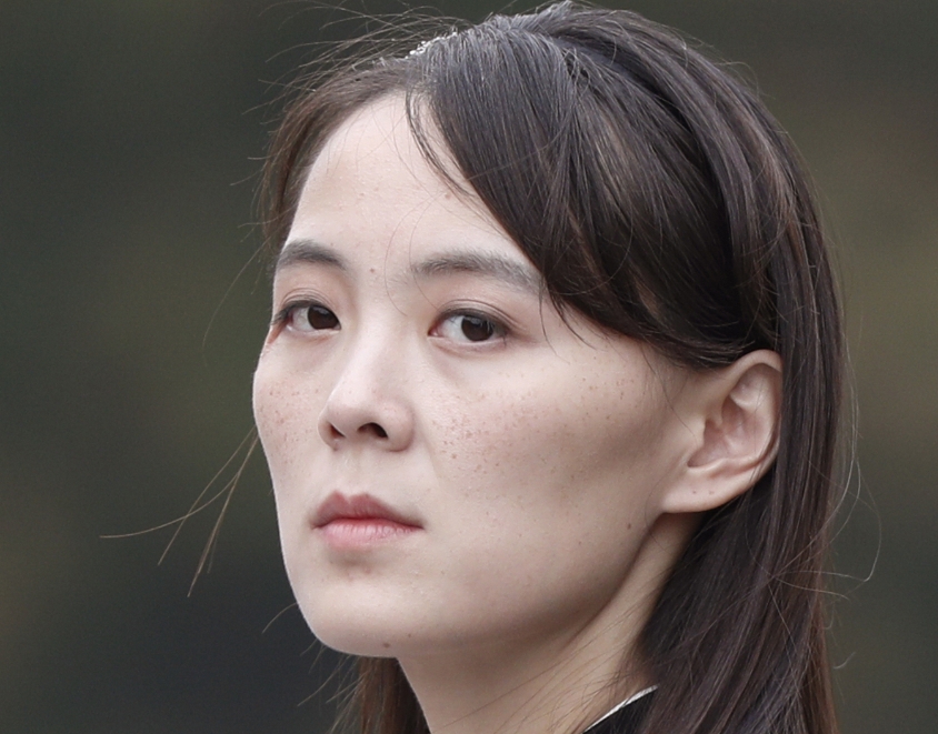 金与正在朝鲜政坛的位置不用细说，她是劳动党中央委员会副部长，长期担任党内宣传工作
