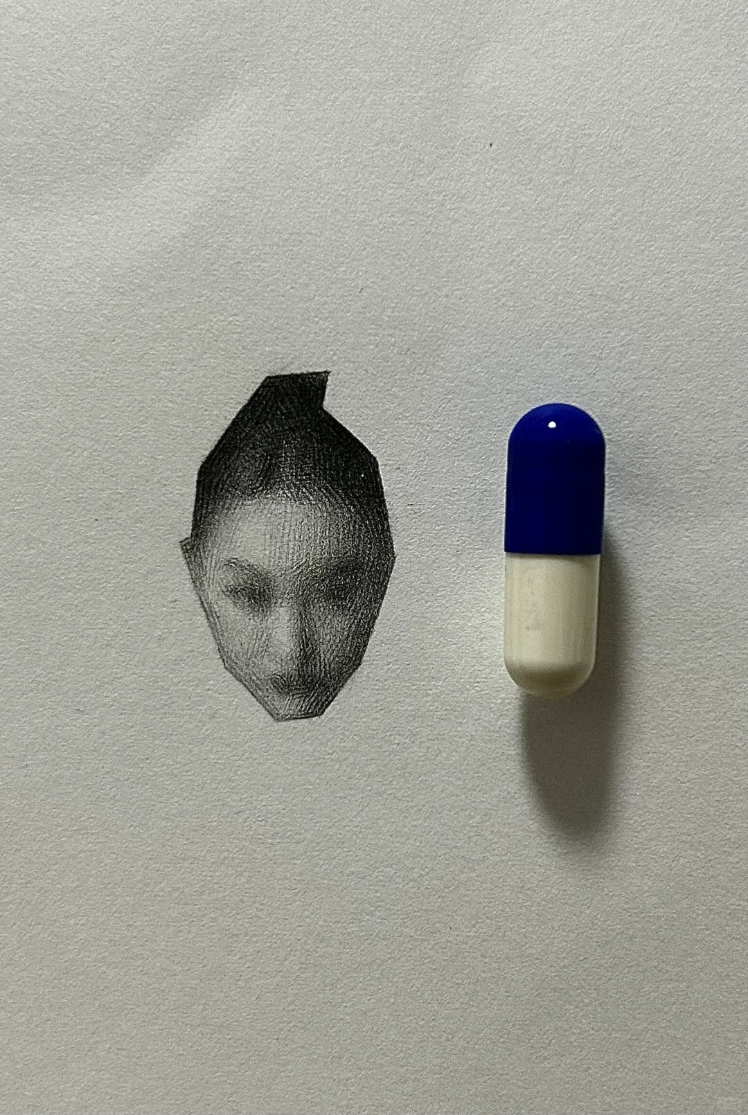 猜是谁
这是哪个你要能认出来，第一个说对的你直接发地址我邮过去送你。我画完自己都