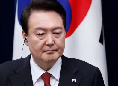 韩国总统尹锡悦在2月13日宪法法院举行的弹劾案公开辩论中，对提供《政治家被捕名单