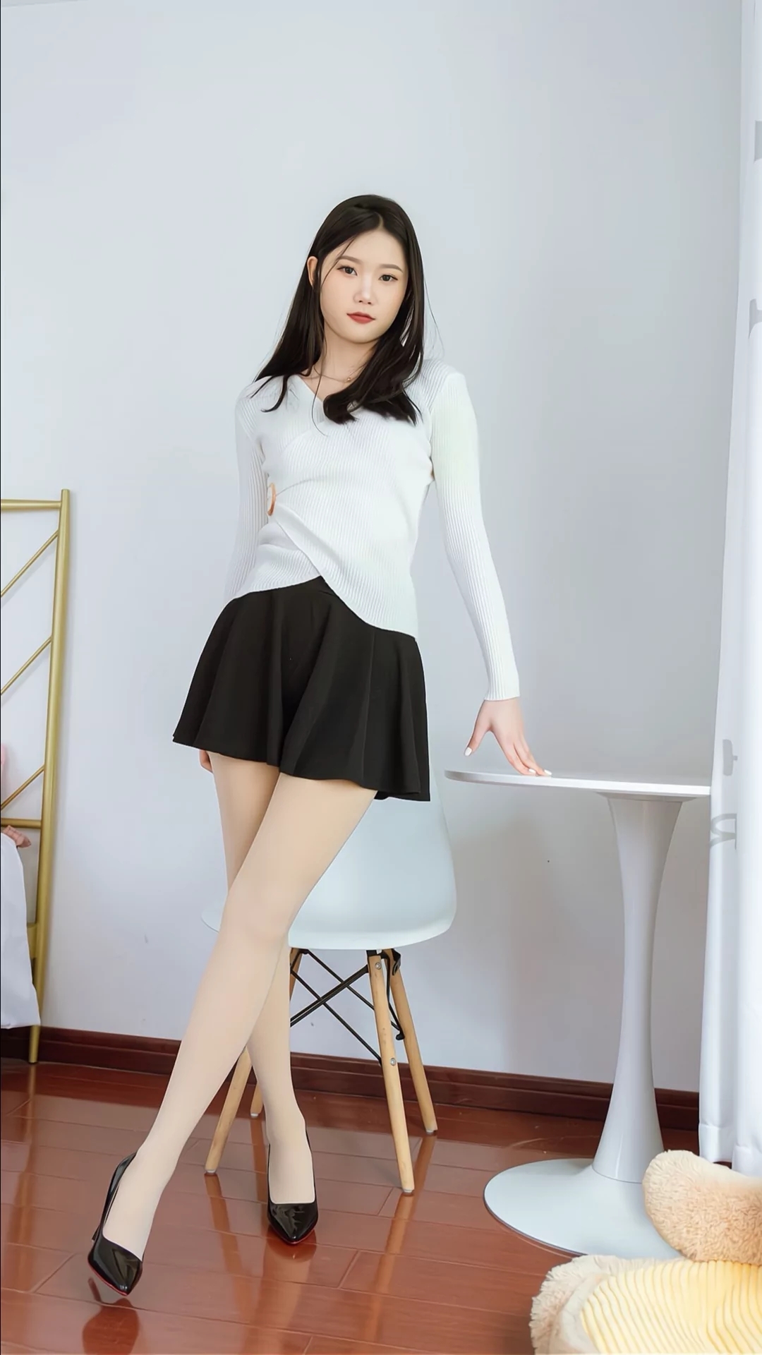 肉色丝袜超诱惑，女人味十足