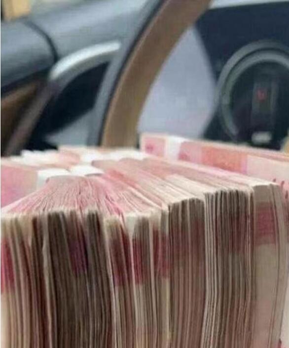 今天接到一个缅甸号码，我挂断了 29 次，但他一直打，第 30 次我终于接了。我