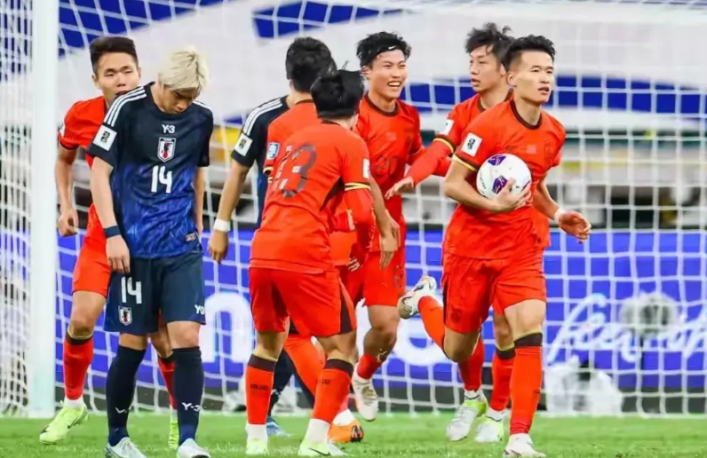 不要再吐槽我们的国足了，看看亚洲区排名第一的日本队，够强吧？18强赛六轮比赛结束