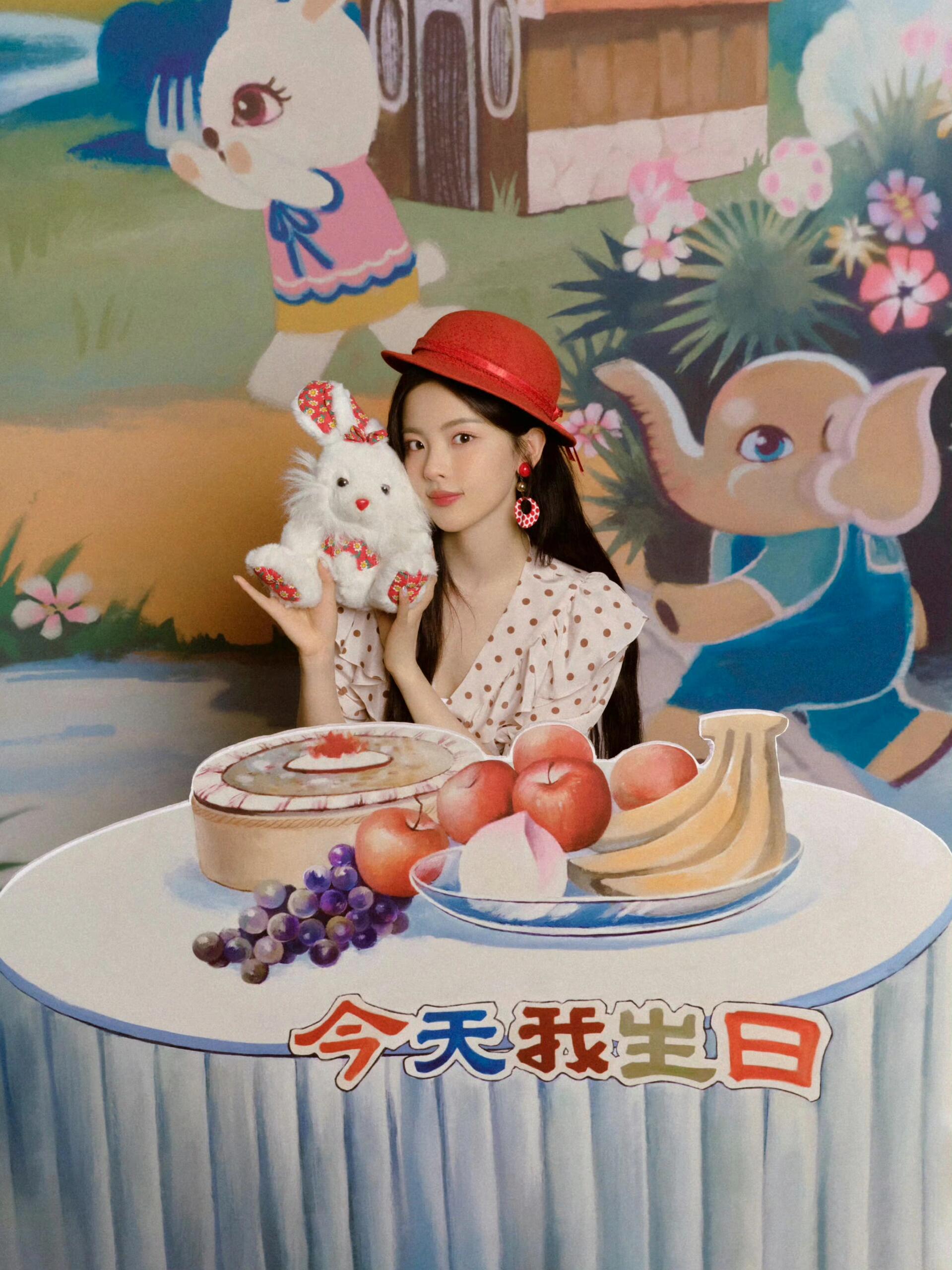 杨超越复古甜美好漂亮