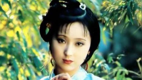 终于理解王扶林导演了，如果她来演林黛玉，就不会被嫌美貌不够了