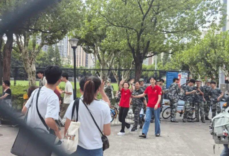 恭喜陈芋汐成为同济大学的一员，这3点万万没想到。

1. 真没想到陈芋汐在那么多