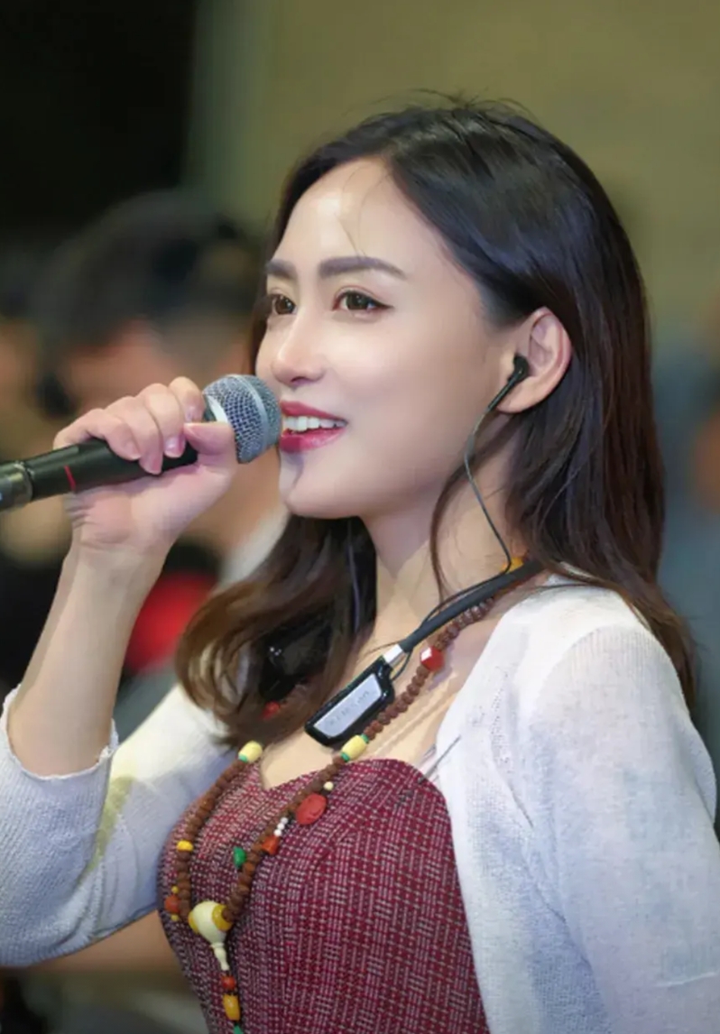 唱功最差的15位歌手
1.萧敬腾 51分
2. 杨丞琳 48 分
3. 王心凌 