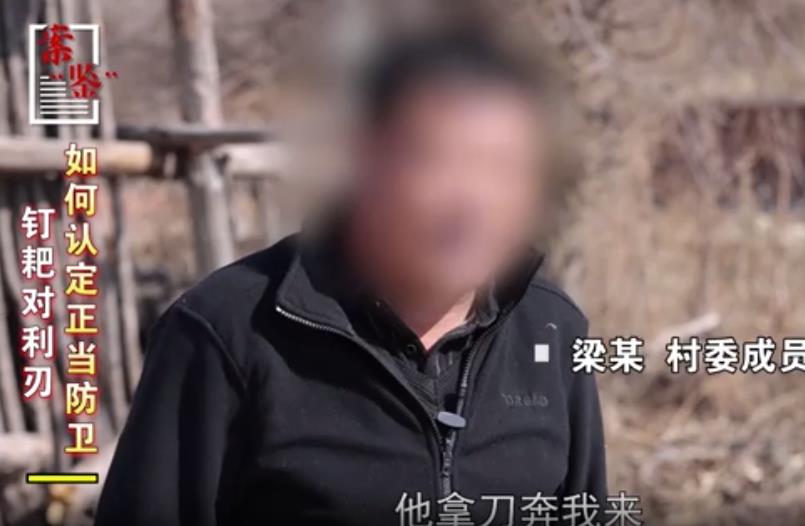 吉林长春，一男子雇了工人在租来的土地上干活，谁知土地主竟持刀威胁男子要提前收回土