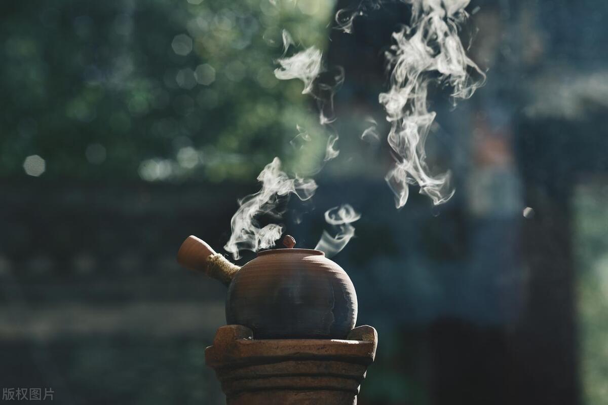 一个人最大的聪明之处，是会向四种人低头，这才是大智慧