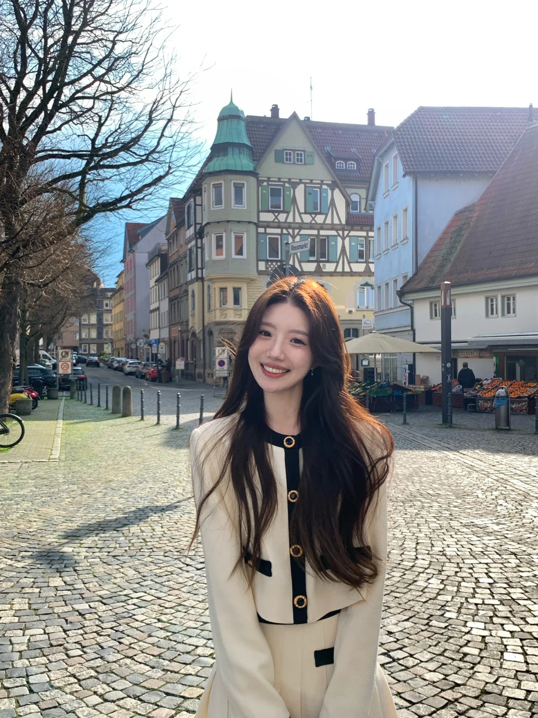 被一位德国女生夸Süß🥰好心情开启啊啊🔛！！
今天去Esslingen玩儿啦