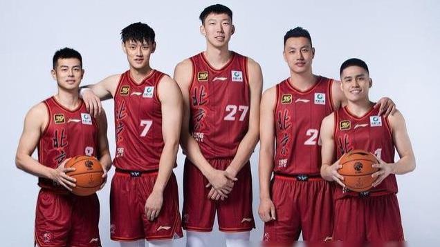 2将复出！杜锋12人全主力出战，阿姆斯首秀，激战本土助攻王