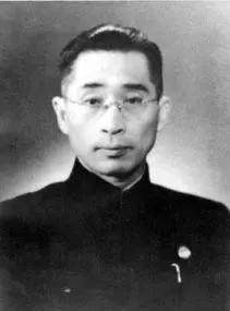 1941年12月8日，天津的日军占领了英租界。何思源在英租界的家人，虽然马上搬到