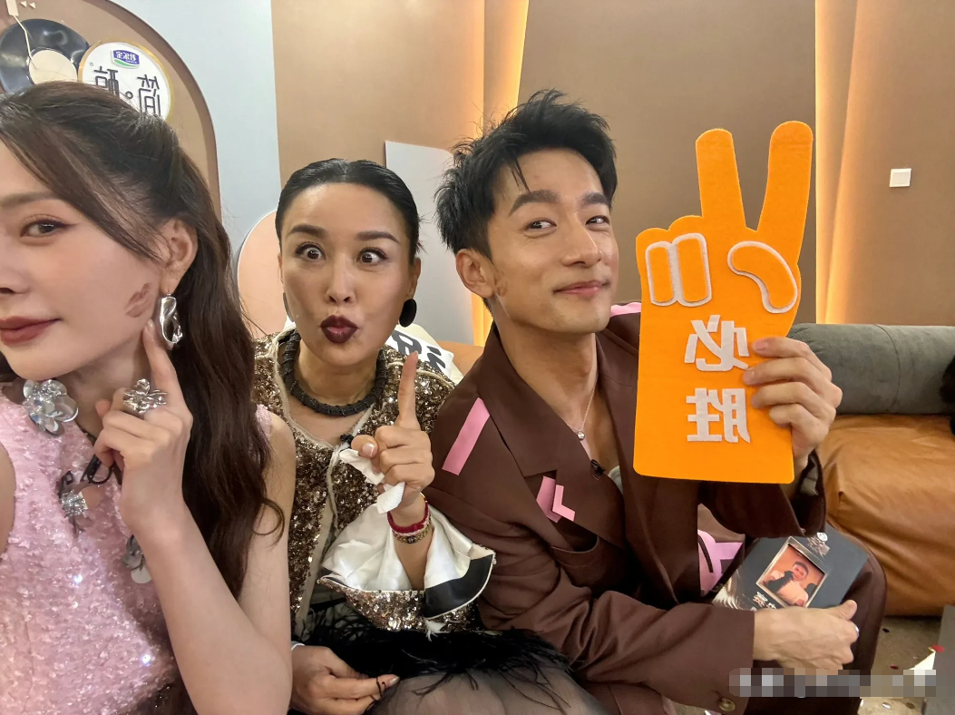 那英，真没想到，
这回混了个第一……

56岁的那英，总算出了口气，
56岁的那