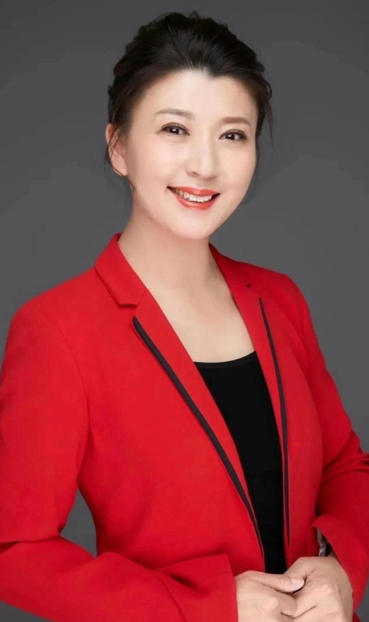 闫学晶：草根逆袭，情定二婚大佬