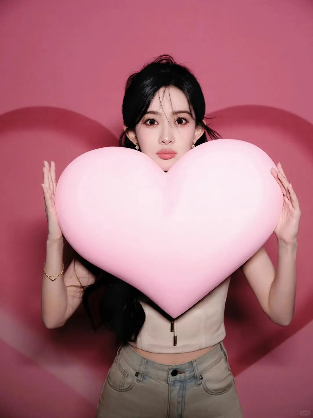 孟子义｜惊叹于她的完美腰臀比