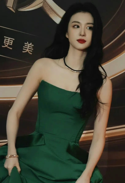 同为95花，王楚然的颜是你的理想型吗？