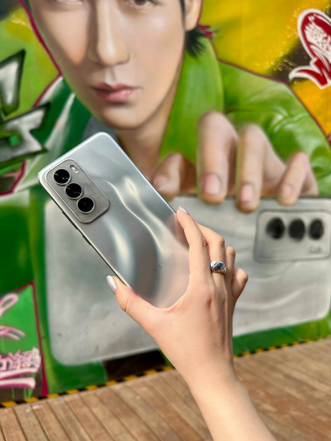 🪐在北京！朱一龙巨型涂鸦墙