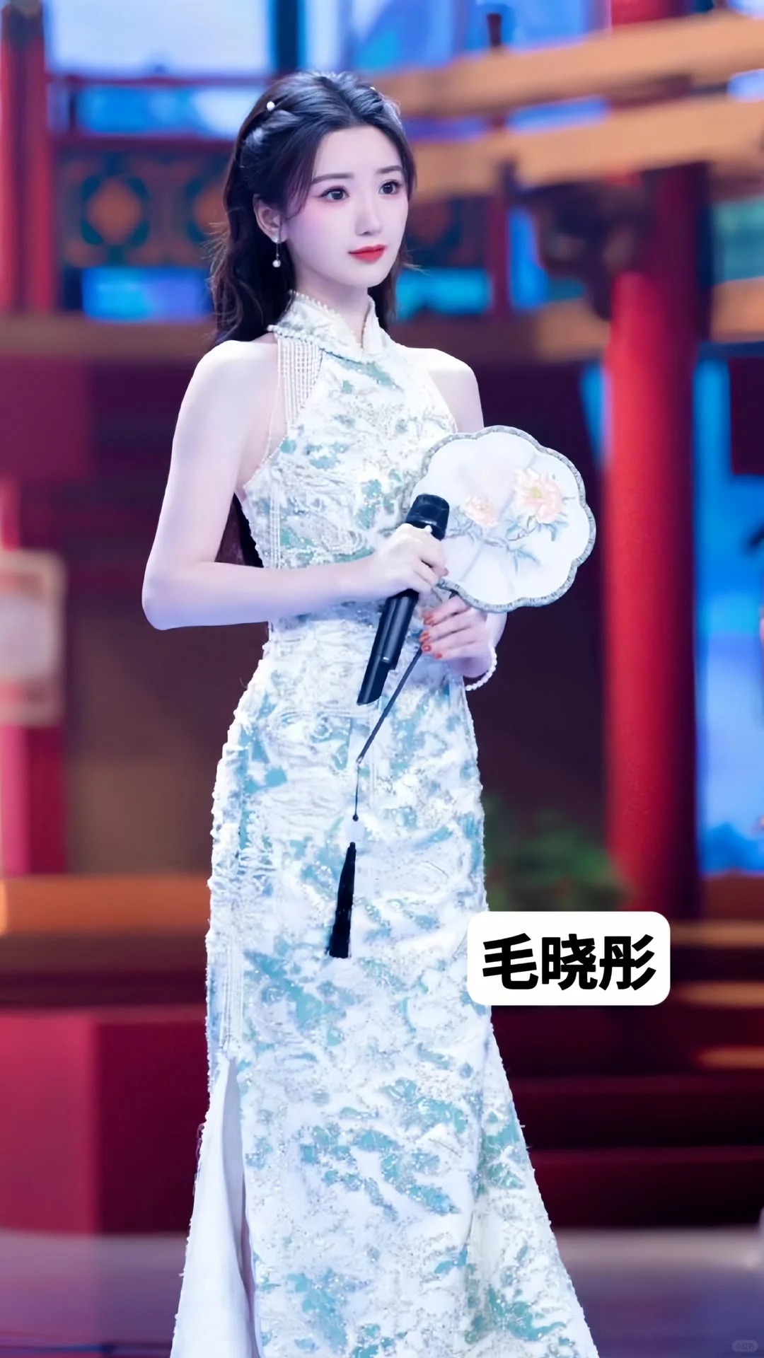 女明星穿旗袍，谁更美一点 ？