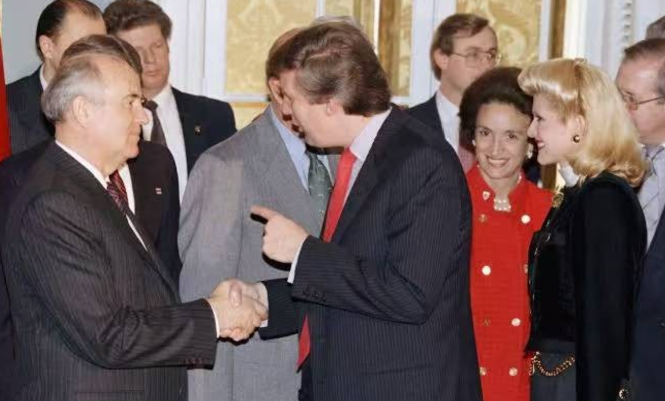 特朗普为什么喜欢俄罗斯？在1987年，特朗普那时还是一个小地产商，就被苏联领导人