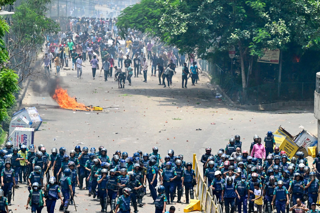 太可怕了！
孟加拉国的暴乱，说到底是因为全国56%的公务员岗位都是世袭的，剩下1