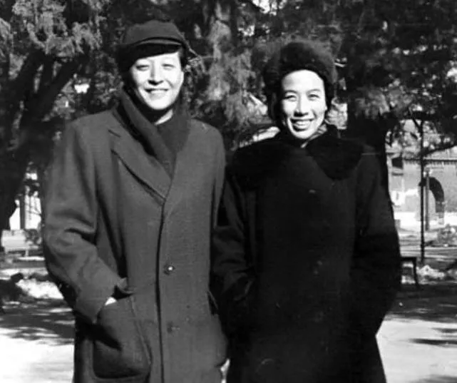 1951年，周总理的女婿在朝鲜与金日成的女秘书公然同居，彭德怀气急败坏，总理得知