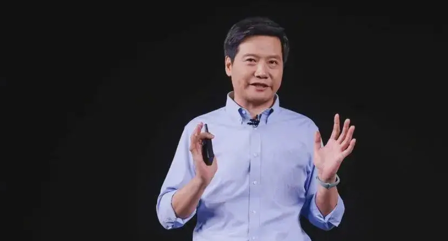 雷军挖掘人才的本事绝对属于一绝，他手下要没那么多顶尖人才帮助，小米汽车也不可能做
