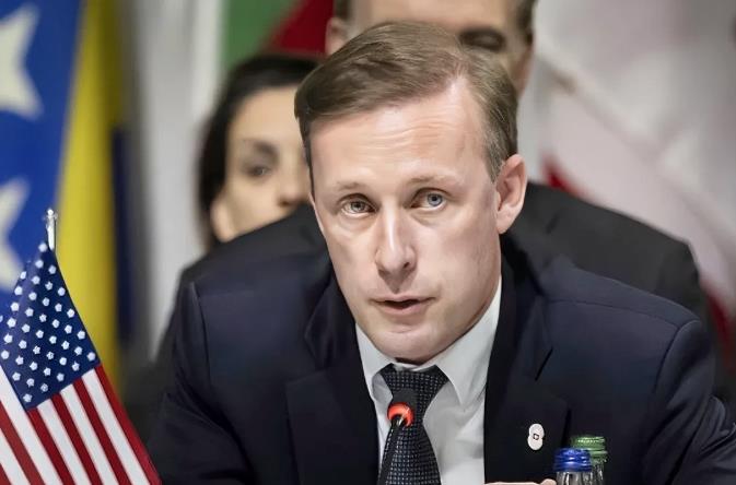 太双标了！美国对于以色列袭击加沙地带的难民营、学校和医院熟视无睹，却主动要求参与
