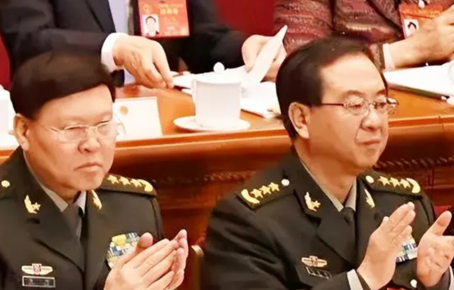 阅兵总指挥竟是一只大老虎，倒卖军产敛财47个亿，还斥巨资建了一座可抗核爆的将军府