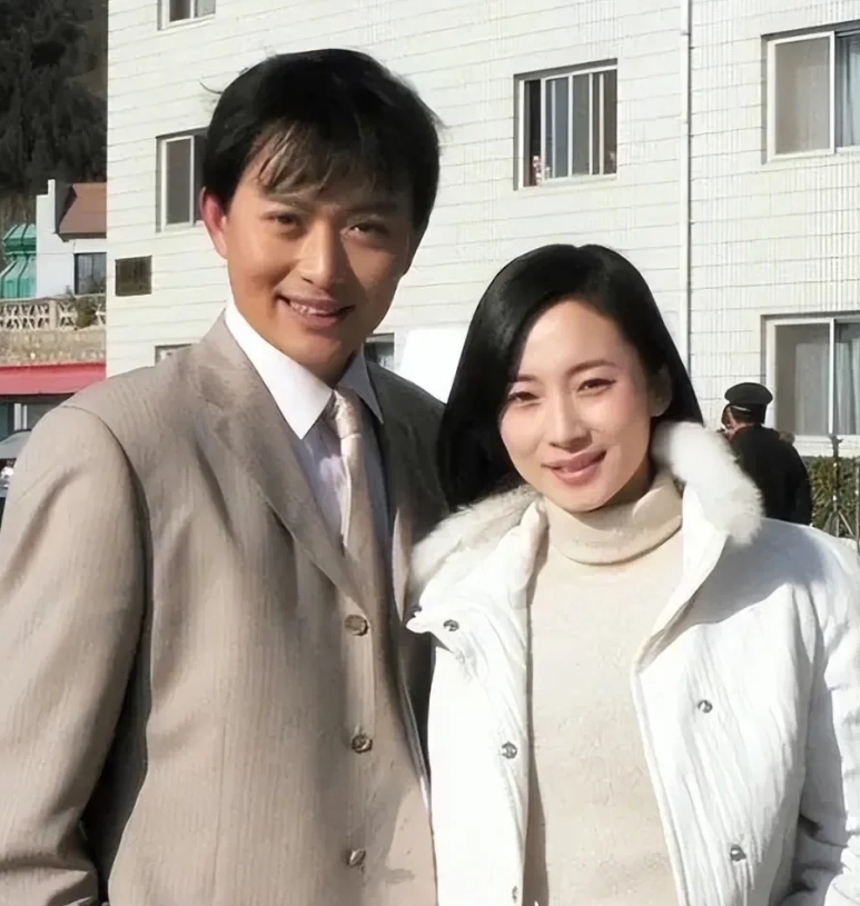 古装男神：二婚娶小12岁娇妻