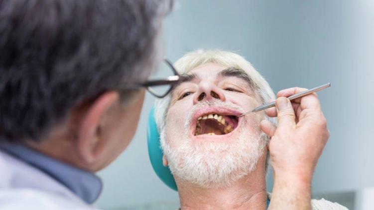 寿命长短，牙齿先知？60岁后，掉牙多的人活得久？告诉你答案