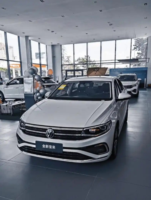 
听我一句劝，买车就买大众系列，你永远都不会吃亏。
如果你买丰田系列的话，虽然质