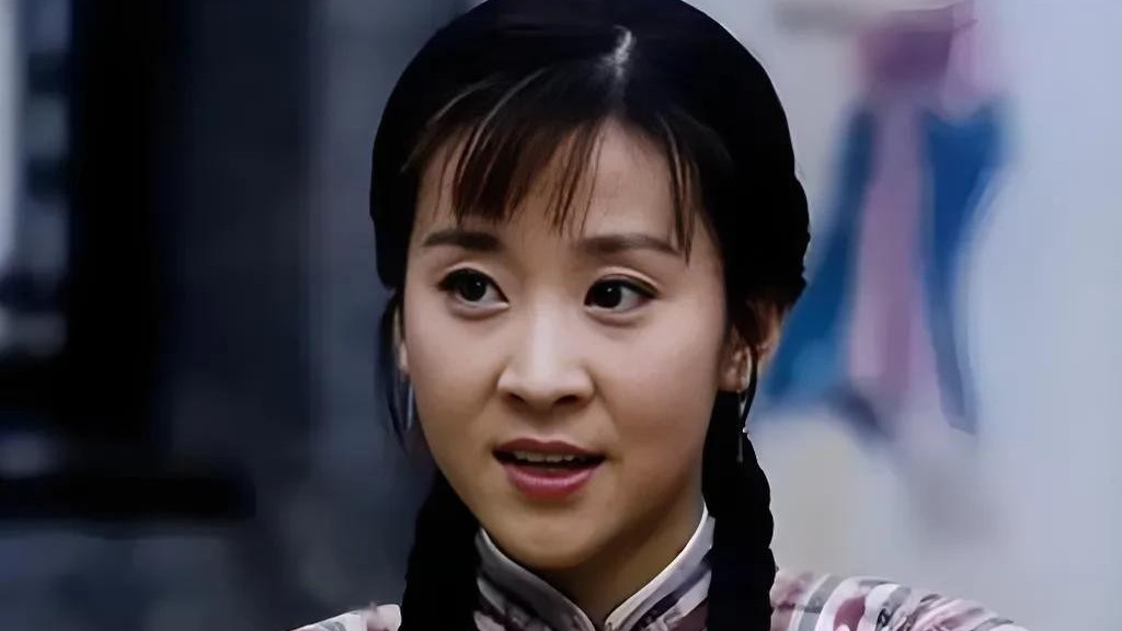 秦腔舞台走出的铿锵玫瑰，隐婚富豪却活出真我，下一个传奇会是什么？