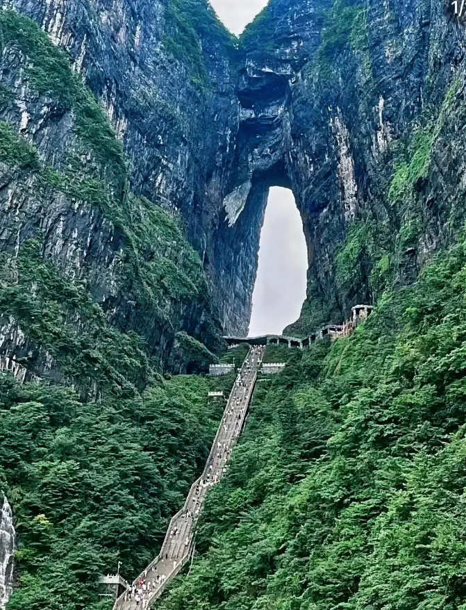 张家界收费模式，他们都开始慌了

如今却因收费模式的调整，让不少人慌了神。古人云