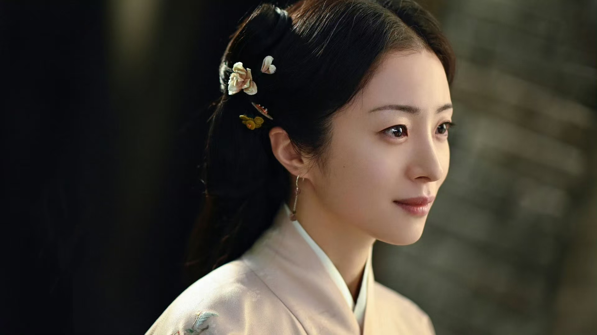 电视剧《锦囊妙录》剧评出炉，观感让人很意外
胡冰卿、翟潇闻主演的古装悬疑探案剧《