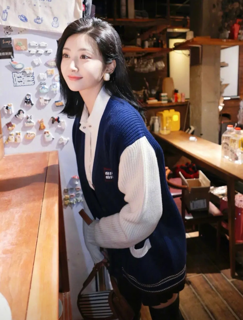 景甜，这几年怎么了？

景甜其实状态挺好的，
可这几年为什么没有什么作品呢？
为